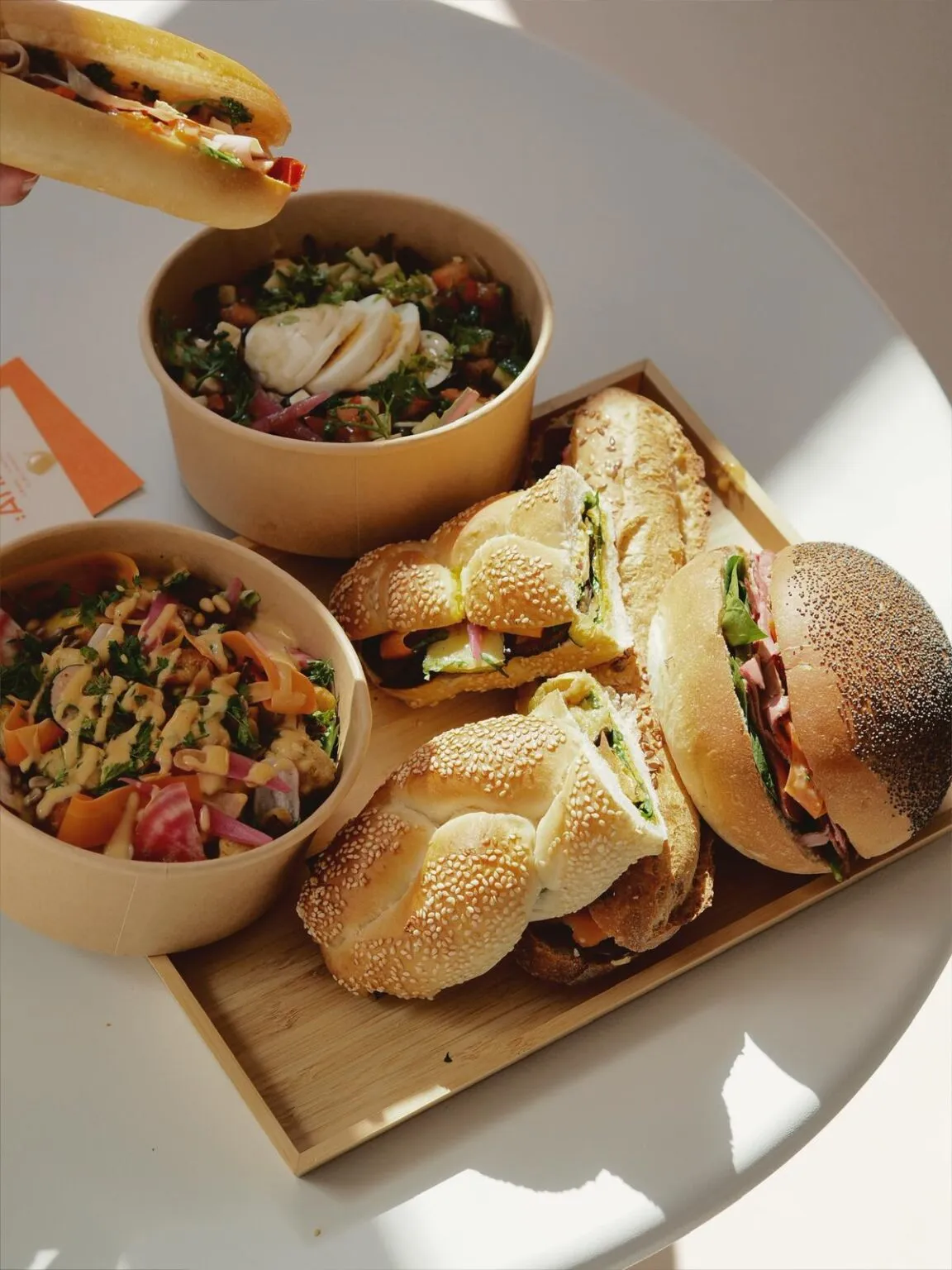 Sandwichs et salades à emporter